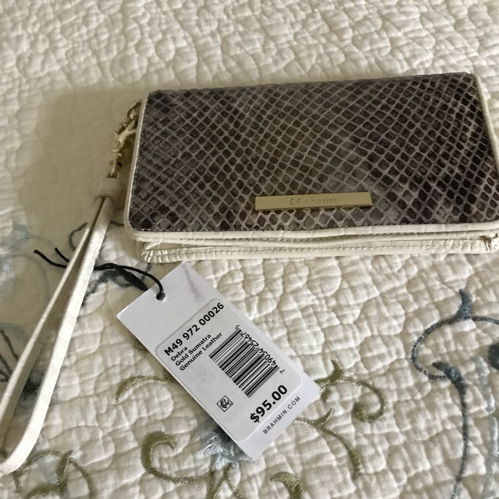 Brahmin wristlet